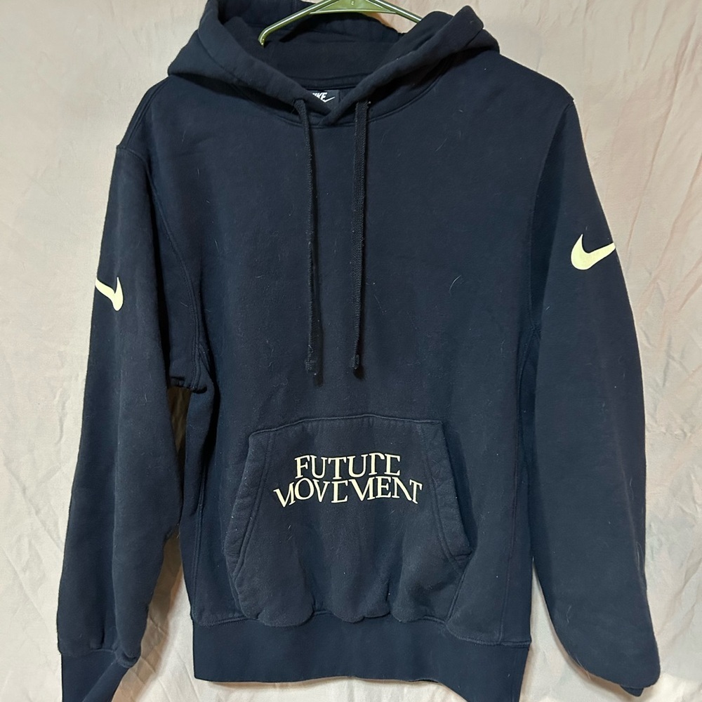 Nike sweatshirt